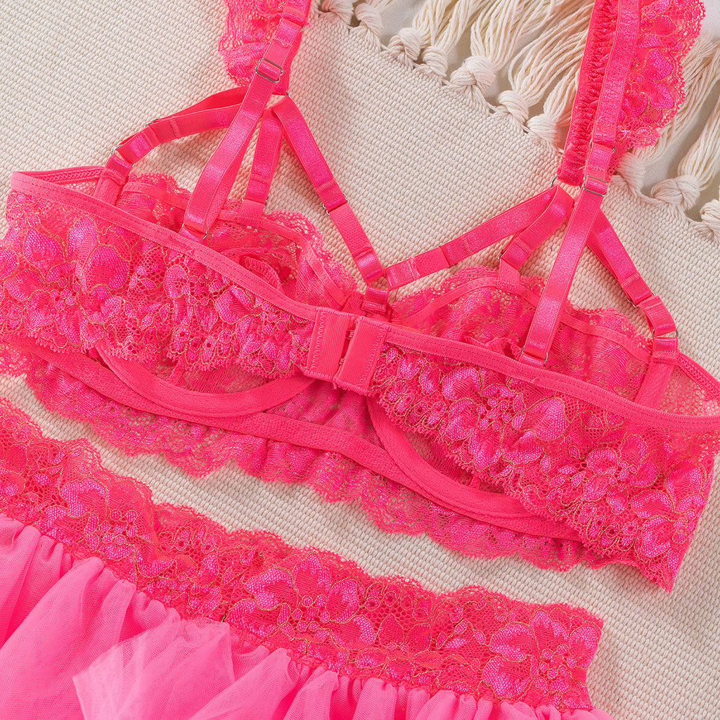Wholesale Pink Floral Lace Underwire Lingerie Set Bra Back Details